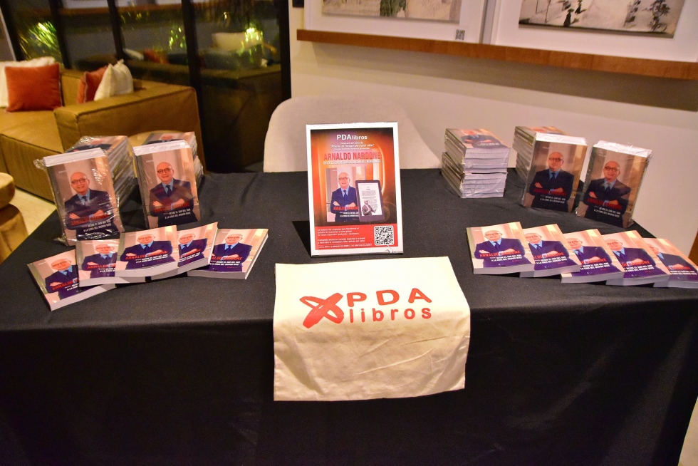 Fue presentado el libro “ARNALDO NARDONE desde el sur del sur a la cima del mundo MICE”