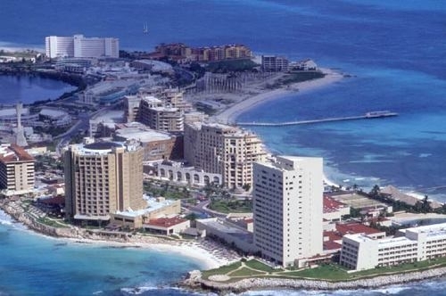  Varios hoteles en Canc&uacute;n se comercializar&aacute;n para el turismo nudista 