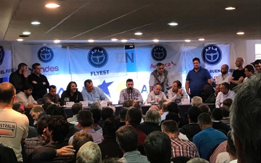 Otro cisma en el medio aeron&aacute;utico