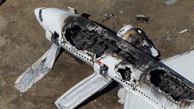  El avi&oacute;n siniestrado en San Francisco (AFP)