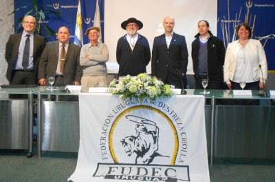 Pablo Olascoaga, Gerente de contenidos canal A+V; Luis Demuro, CoCoordinador FUDEC; Luis Marfut, Presidente FUDEC; Paulo Brazuna, Coordinador FUDEC; Antonio Car&aacute;mbula, SubSecretario de Turismo; Alvaro Camilo, calidad de programas canal A+V; Karina Mollo, ventas canal A+V.