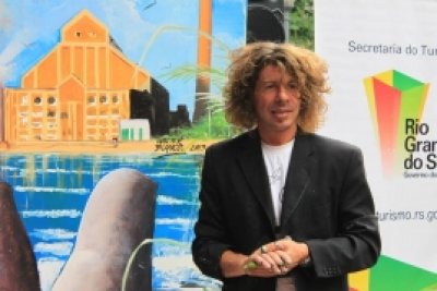 Artista uruguayo une Gasómetro, La Mano, el Lazador y el Farol de Isla de Lobos en un paisaje único