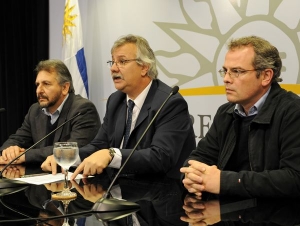 Esto no es transparencia, es apenas, salir del paso dejando mucho m&aacute;s dudas que certezas