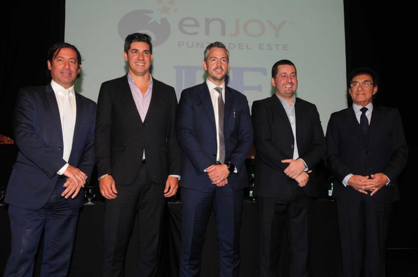 Gustavo Abuchalja, Javier Azcurra, Ignacio Sarmiento, Diego Echeverr&iacute;a y Jorge Abuchalja.