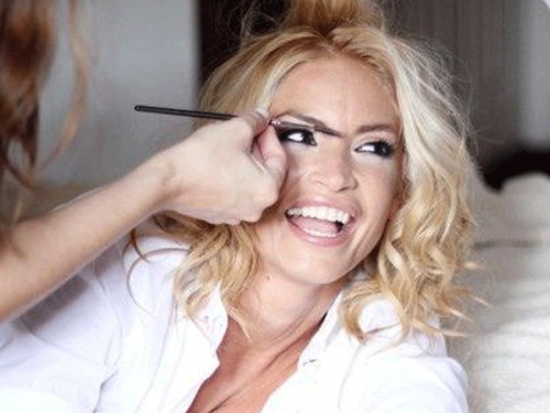 Trifulca con Claudia Fern&aacute;ndez provoca demoras en Buquebus