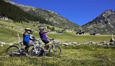 Turismo de esqu&iacute;. Turismo de monta&ntilde;a