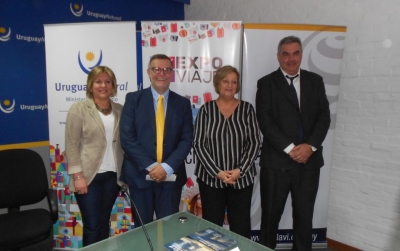 Elizabeth Villalba, Directora de Turismo de la Intendencia de Montevideo; Carlos Pera, Presidente de AUDAVI; Liliam Kechichi&aacute;n, Ministra de Turismo; Pablo Berlano, 598 Ferias &amp; Congresos.