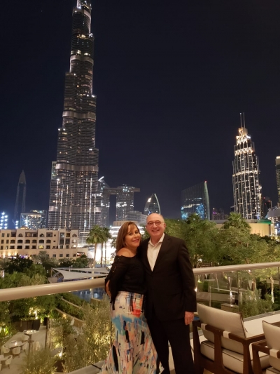 Nardone junto a Blanca, su esposa, en Dubai