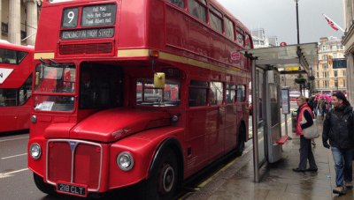 Los ic&oacute;nicos autobuses rojos de Londres, en peligro de extinci&oacute;n