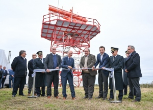 Aeropuertos Uruguay y Ministerio de Defensa Nacional inauguraron nuevo radar en el Aeropuerto de Durazno