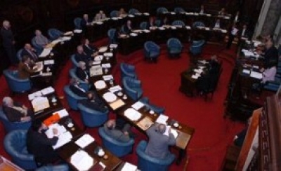 Senado aprob&oacute; declaraci&oacute;n rechazando dichos de Sarkozy