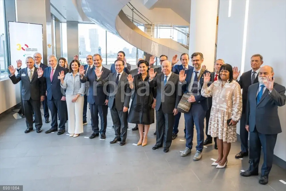 El ministro de Asuntos Exteriores, Unión Europea y Cooperación y los cancilleres iberoamericanos durante la reunión mantenida en Nueva York en los márgenes de la Asamblea de Naciones Unidas.