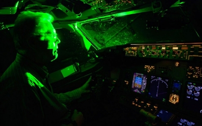 Piloto sufre de ceguera temporal al ser apuntado con un l&aacute;ser