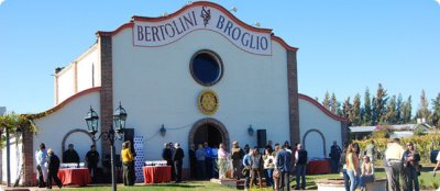 La Bodega Bertolini &amp; Broglio luci&oacute; en todo su esplendor para el Cordero y Tannat del Bicentenario