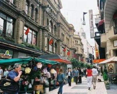 Argentina se propone superar los 8 millones de turistas para 2020