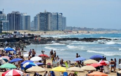 D&oacute;lar en Punta a $28 para captar argentinos