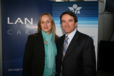  LAN Cargo y IATA celebran la implementaci&oacute;n del programa e-freight en Chile