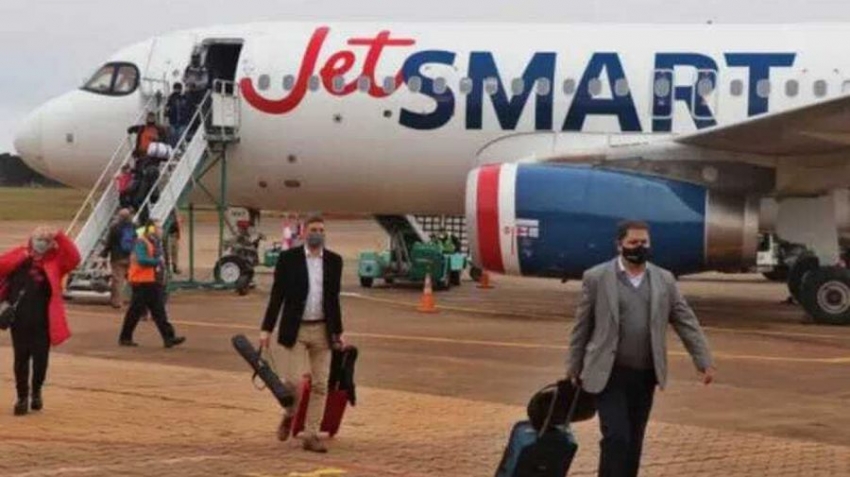 JetSmart operar&aacute; tambi&eacute;n Puente A&eacute;reo con Aeroparque y entr&oacute; la solicitud de Flybondi a DINACIA