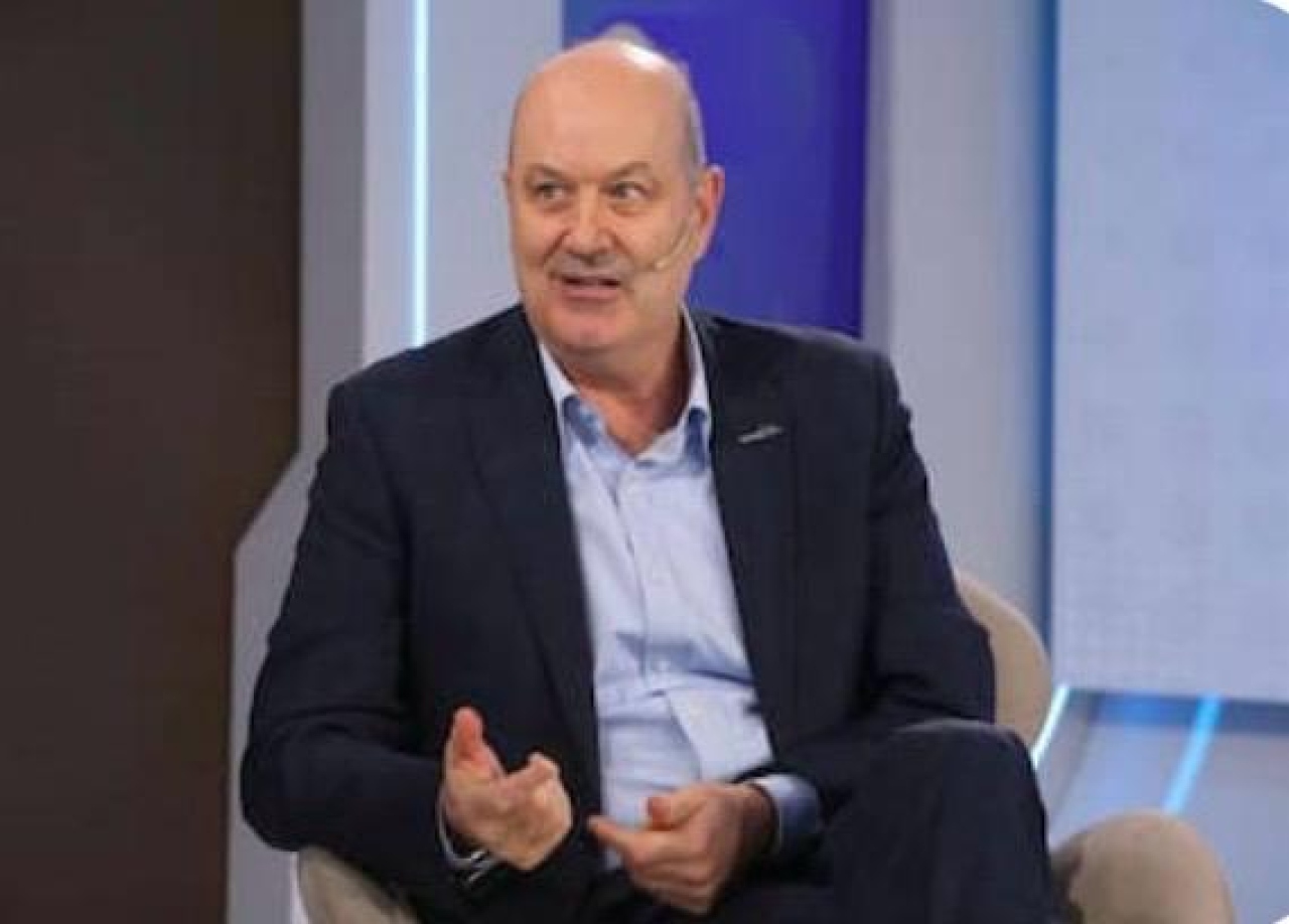 Sturzenegger: &ldquo;La Argentina es el pa&iacute;s ideal para el tr&aacute;fico a&eacute;reo y el turismo reci&eacute;n empieza&rdquo;