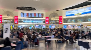 Aeropuerto Ben Gurion está madrugada 