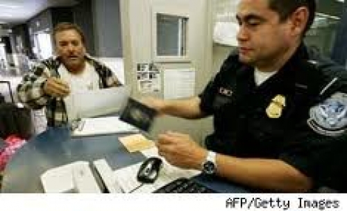 Ecuador facilita migraciones a peruanos, colombianos y bolivianos