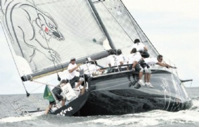 El mar se "pica" en Punta del Este. Regatas. Desde campeonatos de pesca hasta la copa Rolex