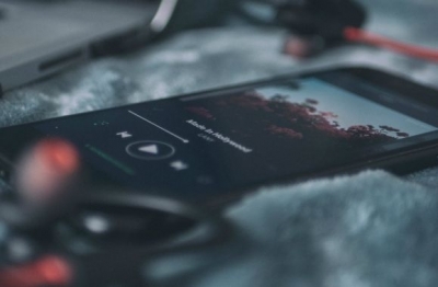 &iquest;C&oacute;mo pagar&aacute;n impuestos en Uruguay las plataformas como Netflix, Airbnb y Spotify?