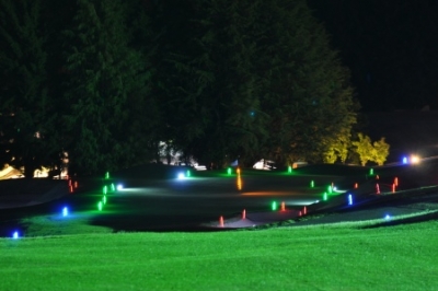 Llao Llao propone la incre&iacute;ble experiencia del golf nocturno 
