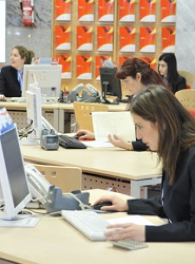 Las agencias de viajes est&aacute;n a la cola en el empleo tur&iacute;stico en Espa&ntilde;a