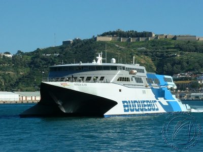 El Patricia Olivia, uno de los barcos presentados en 2012 junto al Flecha de Plata por Martiner SA la empresa de la que Calvo Sánchez era el rostro visible patrocinada por el Doctor Ricardo Gorosito quien también asesoraba a Buquebús