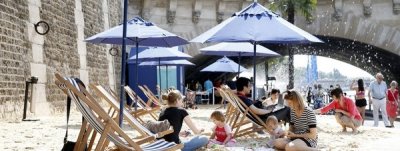 Se abre un año más la playa del Sena, cita ineludible del verano parisino