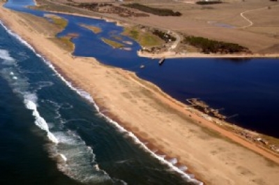  LAGUNA GARZ&Oacute;N. Vista a&eacute;ra de las viviendas en la laguna. Foto: Archivo EL PA&Iacute;S