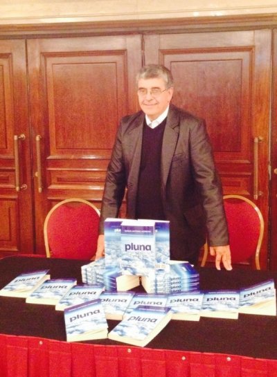 Singular presentaci&oacute;n del libro Pluna, el riesgo de volar alto
