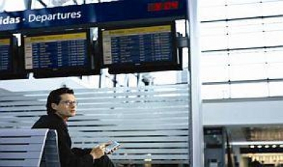 LAN solicita a pasajeros verificar horario de vuelos entre el 11 de marzo y 28 de abril