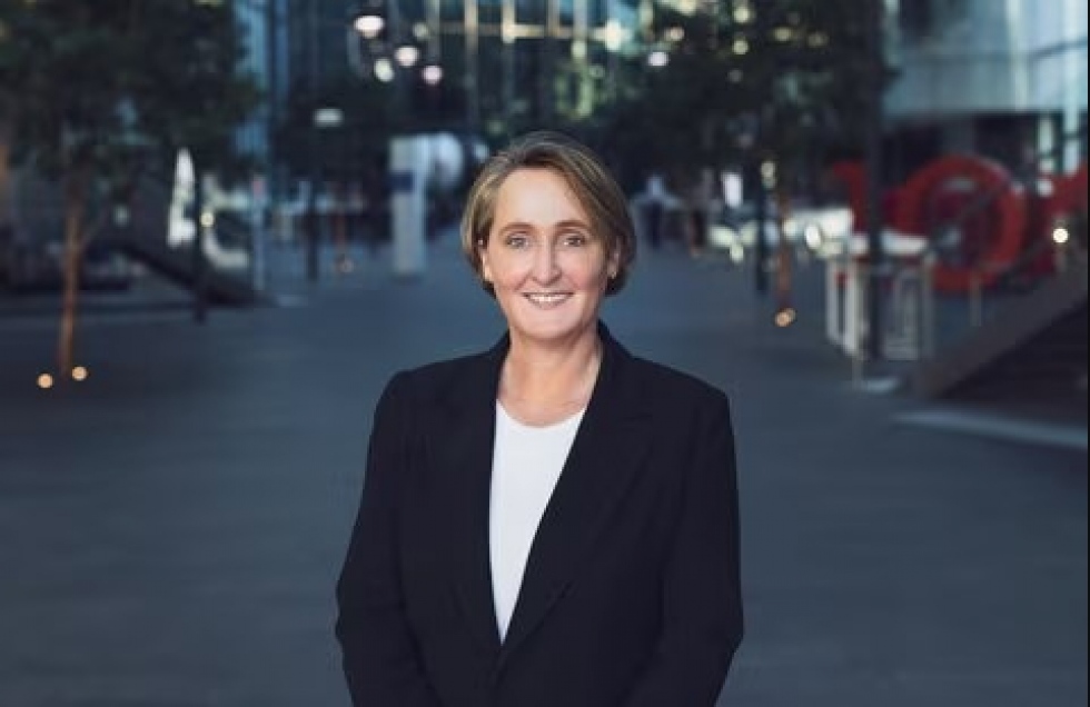 Aerol&iacute;nea australiana Qantas nombra directora por primera vez a una mujer