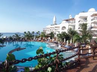Los hoteles espa&ntilde;oles bajan sus precios 