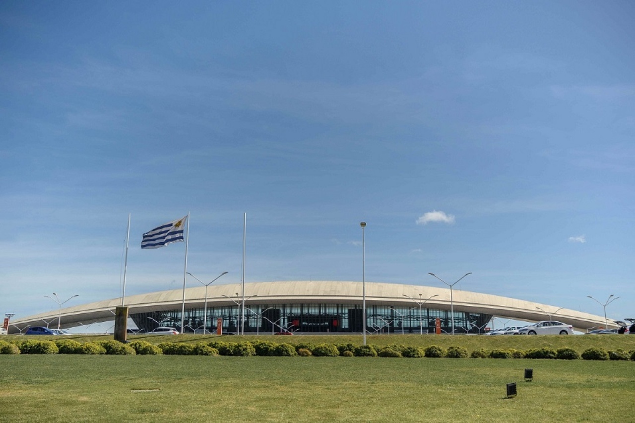 American Airlines reanuda el servicio estacional a Montevideo