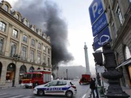 Ritz en llamas: 100 evacuados