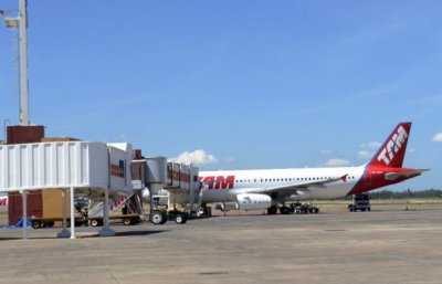 Paraguay: el Senado trata proyecto que excluye a extranjeros de la aviaci&oacute;n