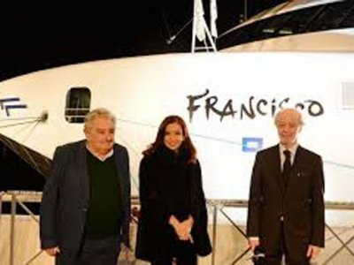 El "Muchacho que sabe" nos dijo: "El Francisco Papa, &iquest;est&aacute; roto o escondido...?"