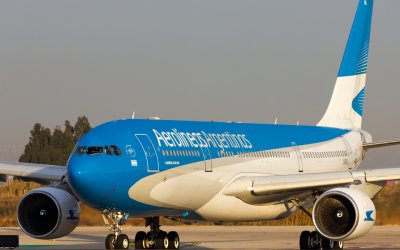 Aerol&iacute;neas Argentinas sale a cruce de nota del Profesor Hatum