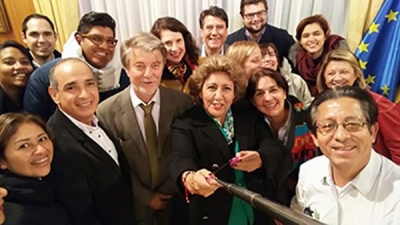 Los participantes en la &uacute;ltima edici&oacute;n del Curso, con el alcalde de Zaragoza