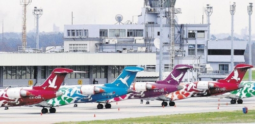 Pluna: gobierno asegura que remate ser&aacute; exitoso. El ministro Lorenzo habl&oacute; con autoridades del Scotiabank