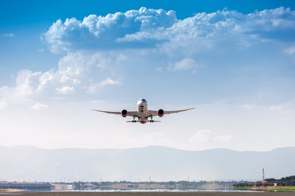 La UE reabrir&aacute; el debate de los impuestos a las emisiones de la aviaci&oacute;n en la COP28