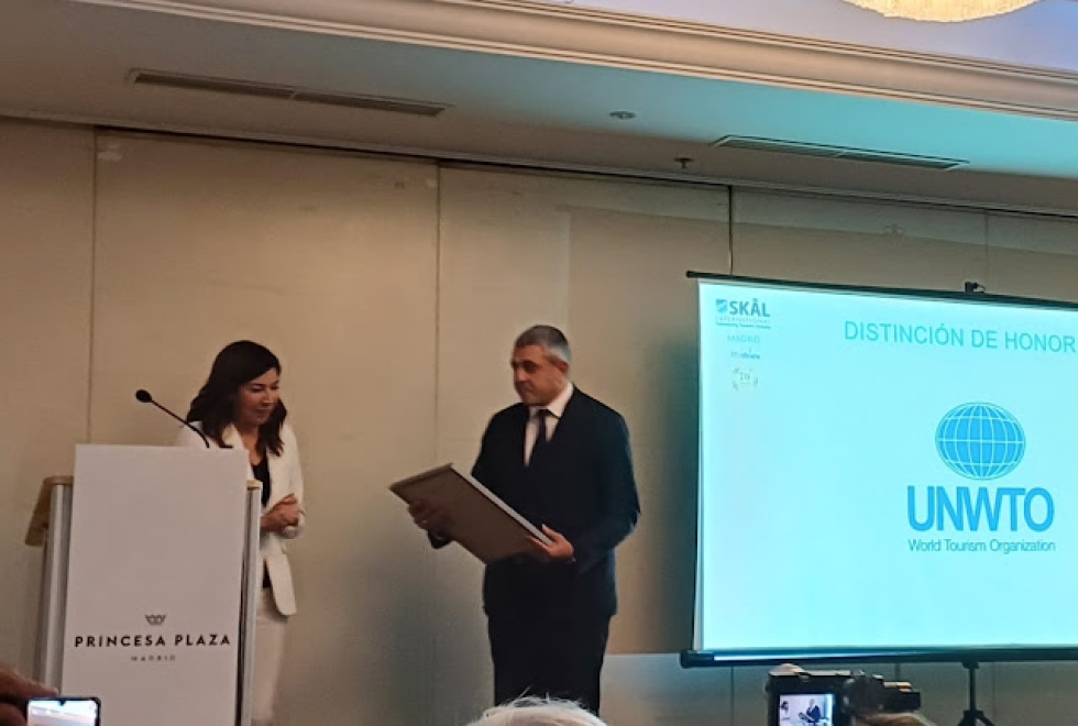 Distinci&oacute;n a la Organizaci&oacute;n Mundial del Turismo.