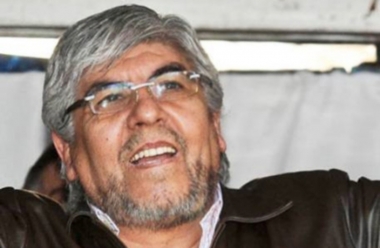 Aerol&iacute;neas le encarga una auditor&iacute;a para cargas a una empresa vinculada a Hugo Moyano