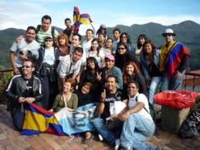 Viajeros latinos llegan cada vez m&aacute;s a EE.UU.