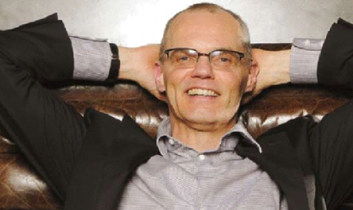 Frits van Paasschen: deja los ladrillos para concentrarse en los conceptos.